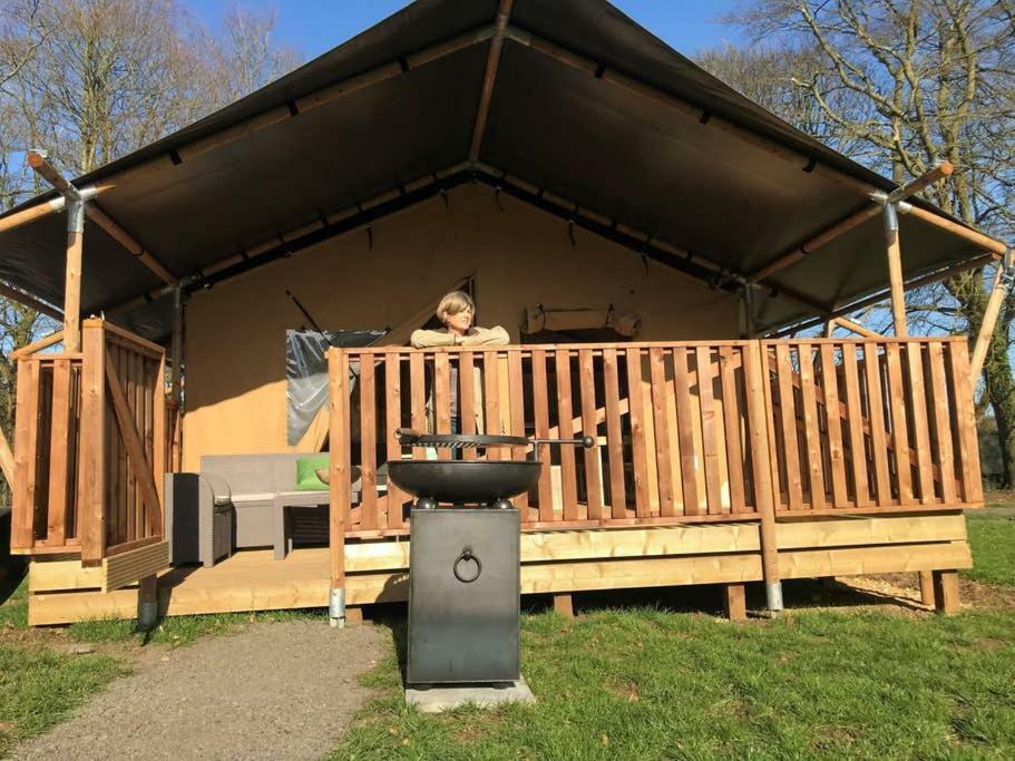 Lapwing Safari Tent 切尔滕纳姆 外观 照片