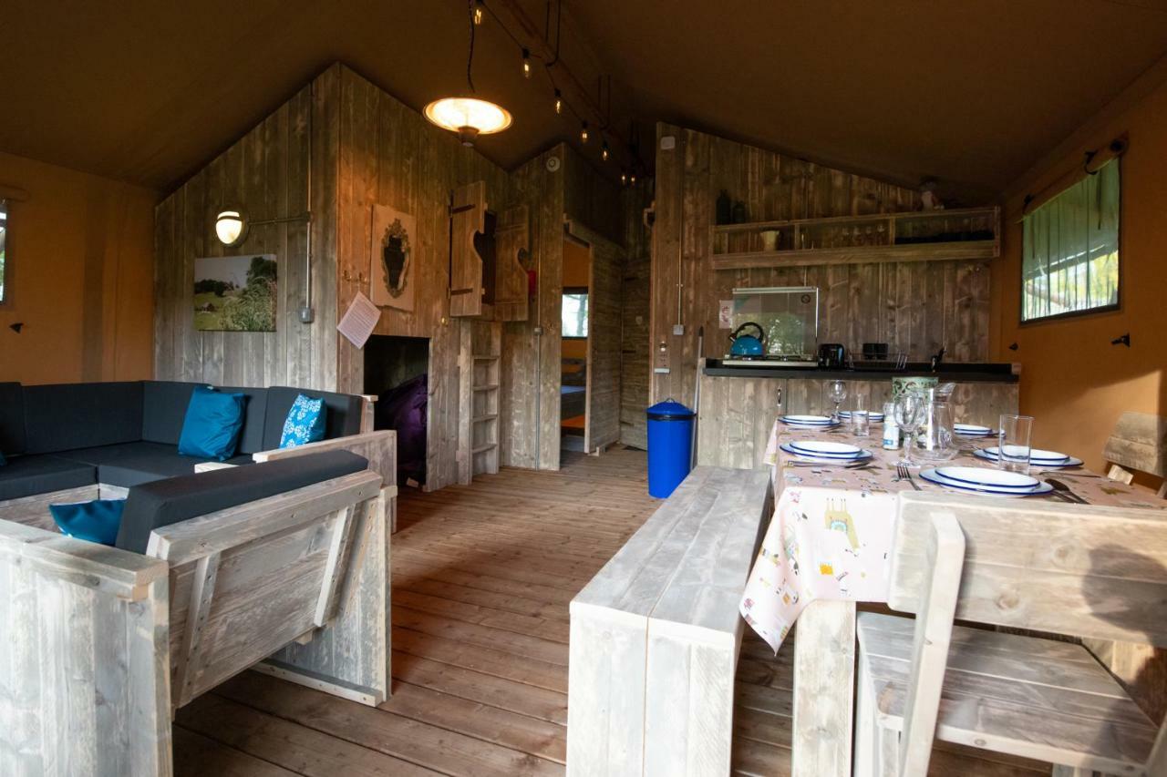 Lapwing Safari Tent 切尔滕纳姆 外观 照片